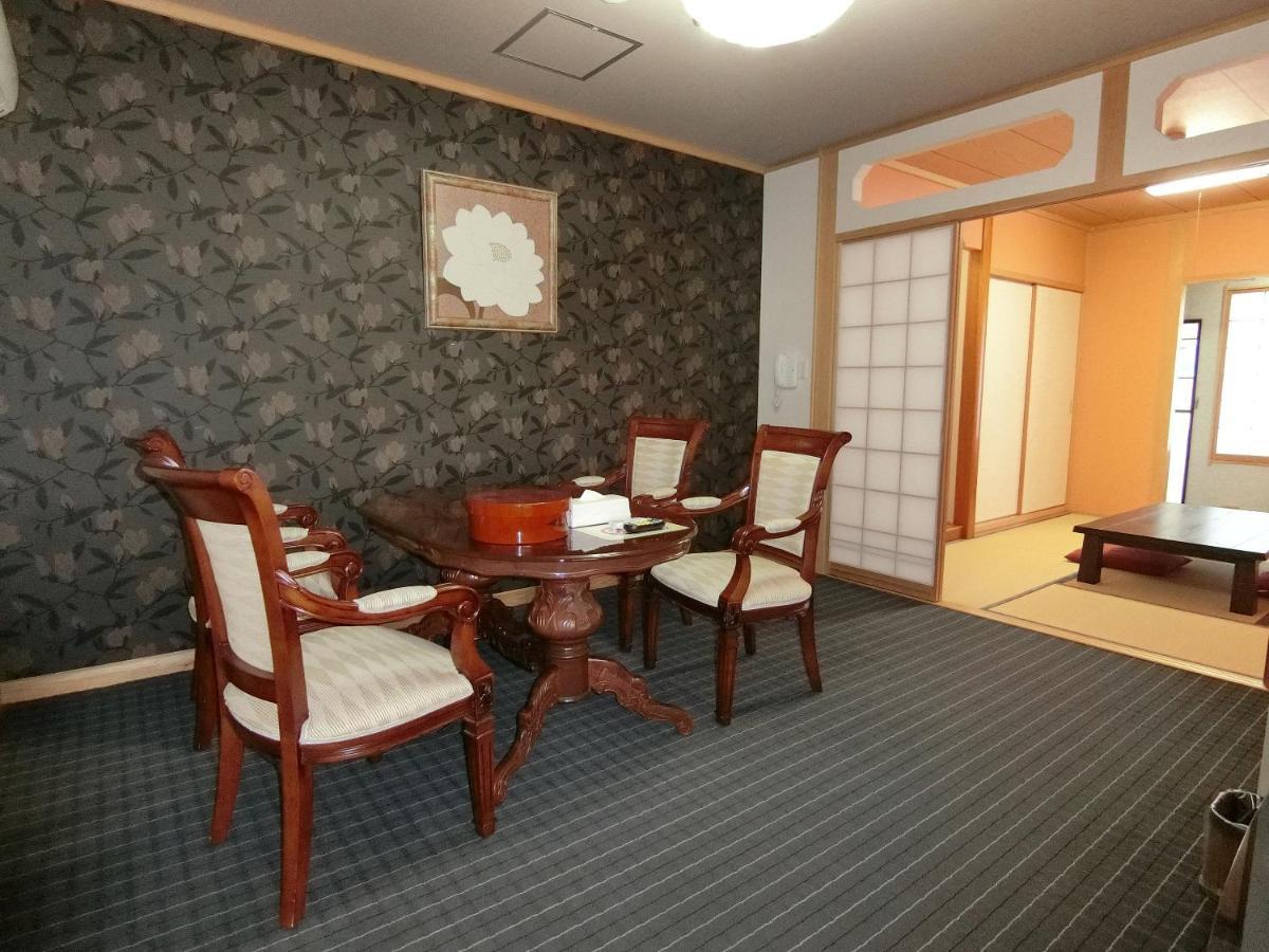 Yurakuan Miyazaki Hotel Екстериор снимка