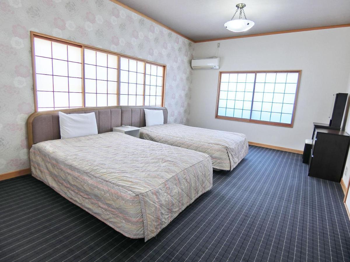 Yurakuan Miyazaki Hotel Екстериор снимка