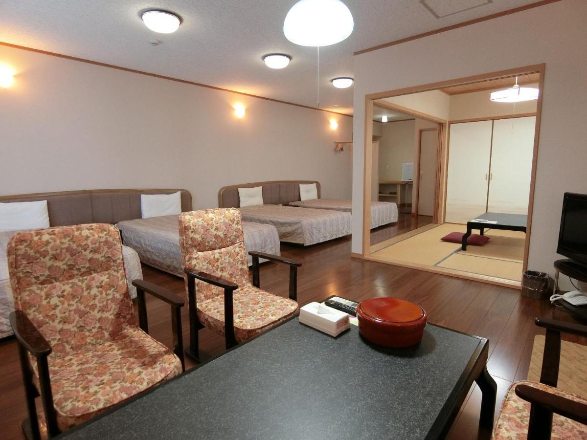 Yurakuan Miyazaki Hotel Екстериор снимка