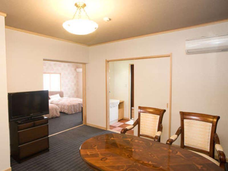 Yurakuan Miyazaki Hotel Екстериор снимка