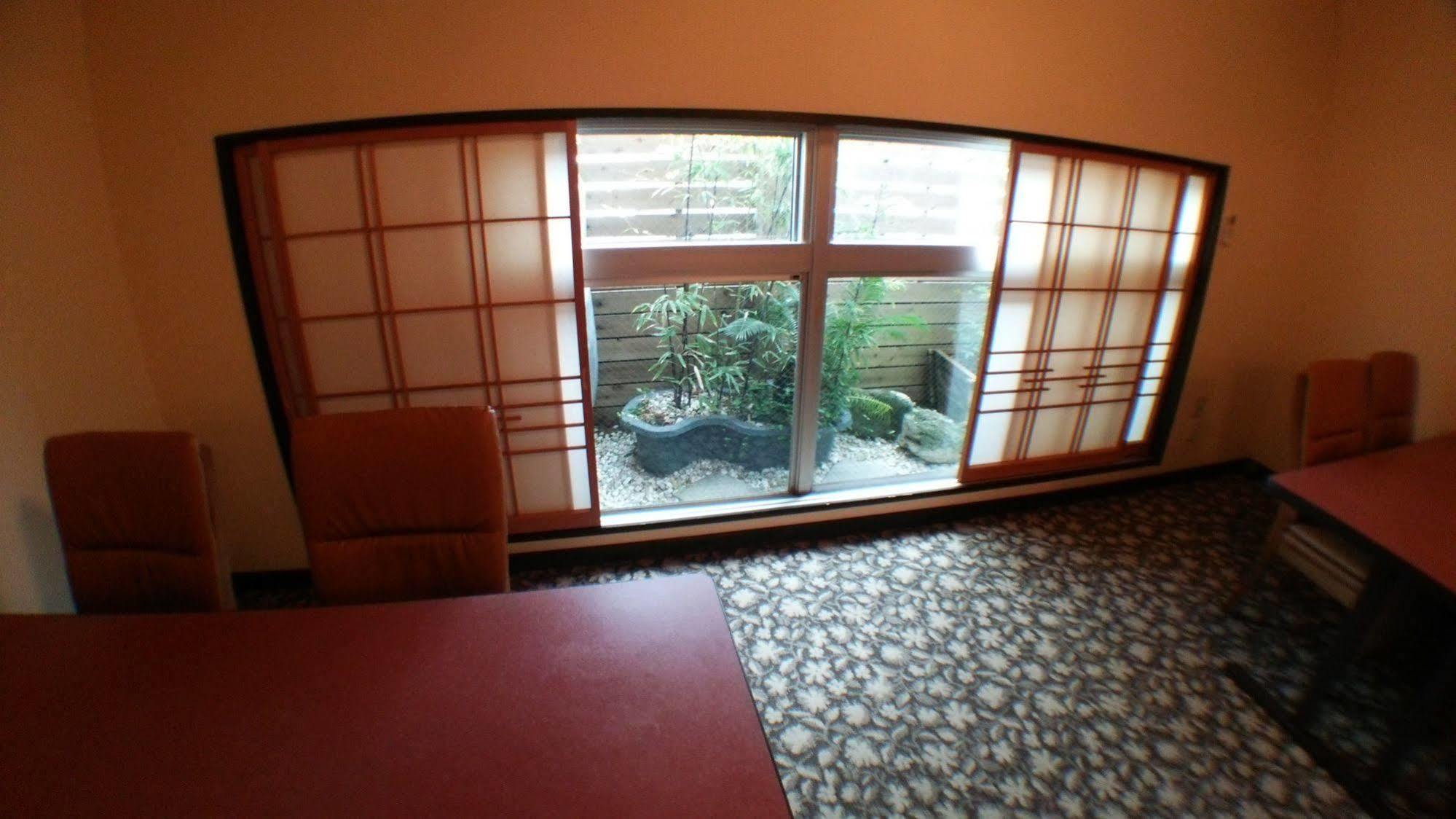 Yurakuan Miyazaki Hotel Екстериор снимка