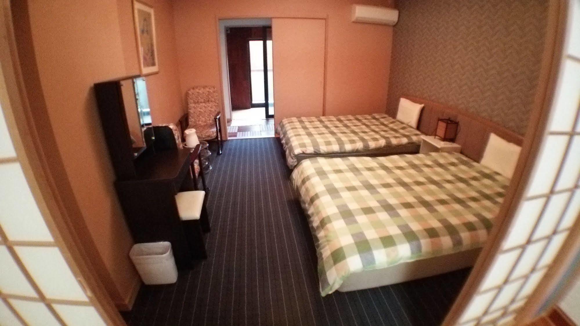 Yurakuan Miyazaki Hotel Екстериор снимка