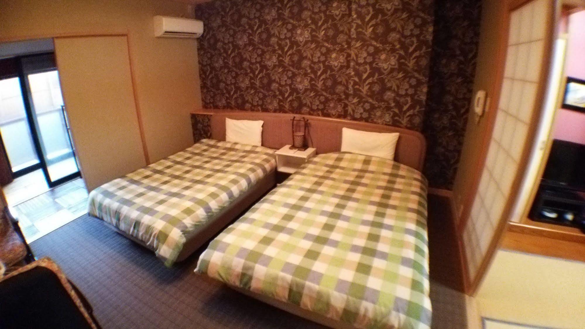 Yurakuan Miyazaki Hotel Екстериор снимка