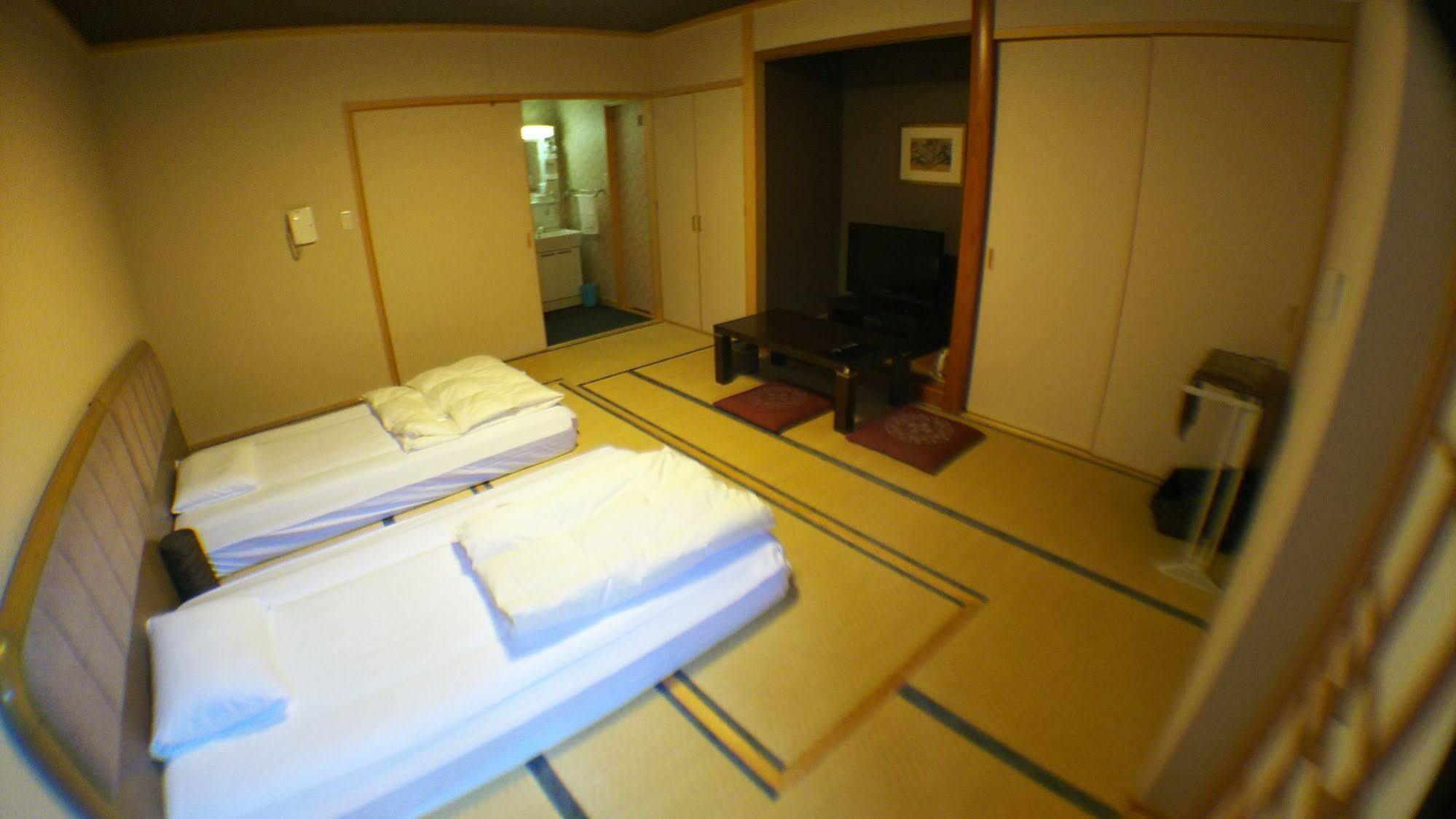 Yurakuan Miyazaki Hotel Екстериор снимка