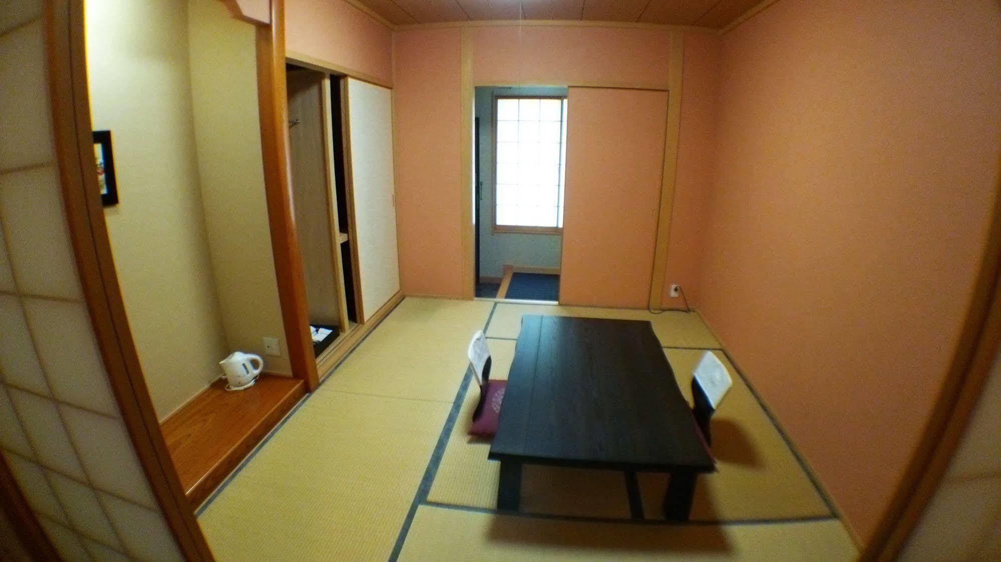 Yurakuan Miyazaki Hotel Екстериор снимка