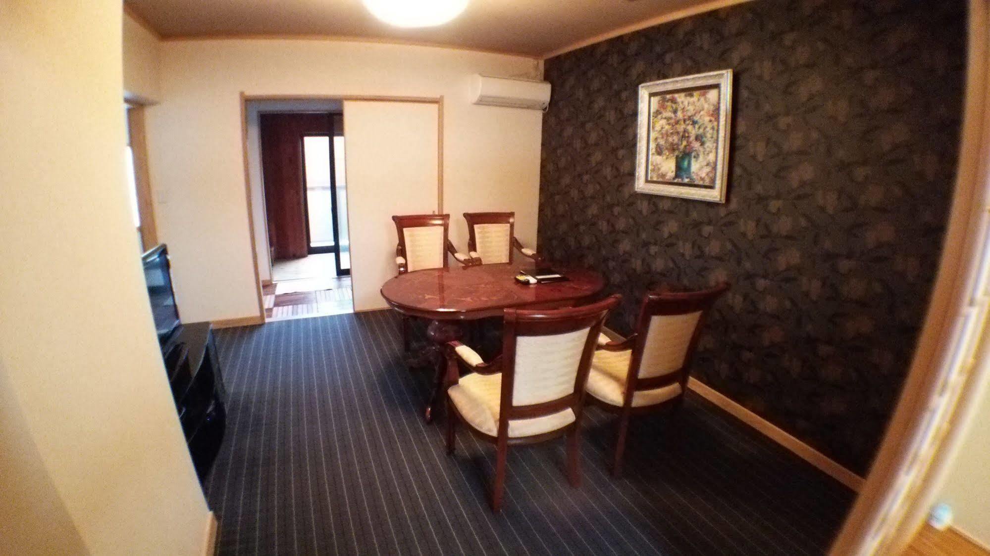 Yurakuan Miyazaki Hotel Екстериор снимка